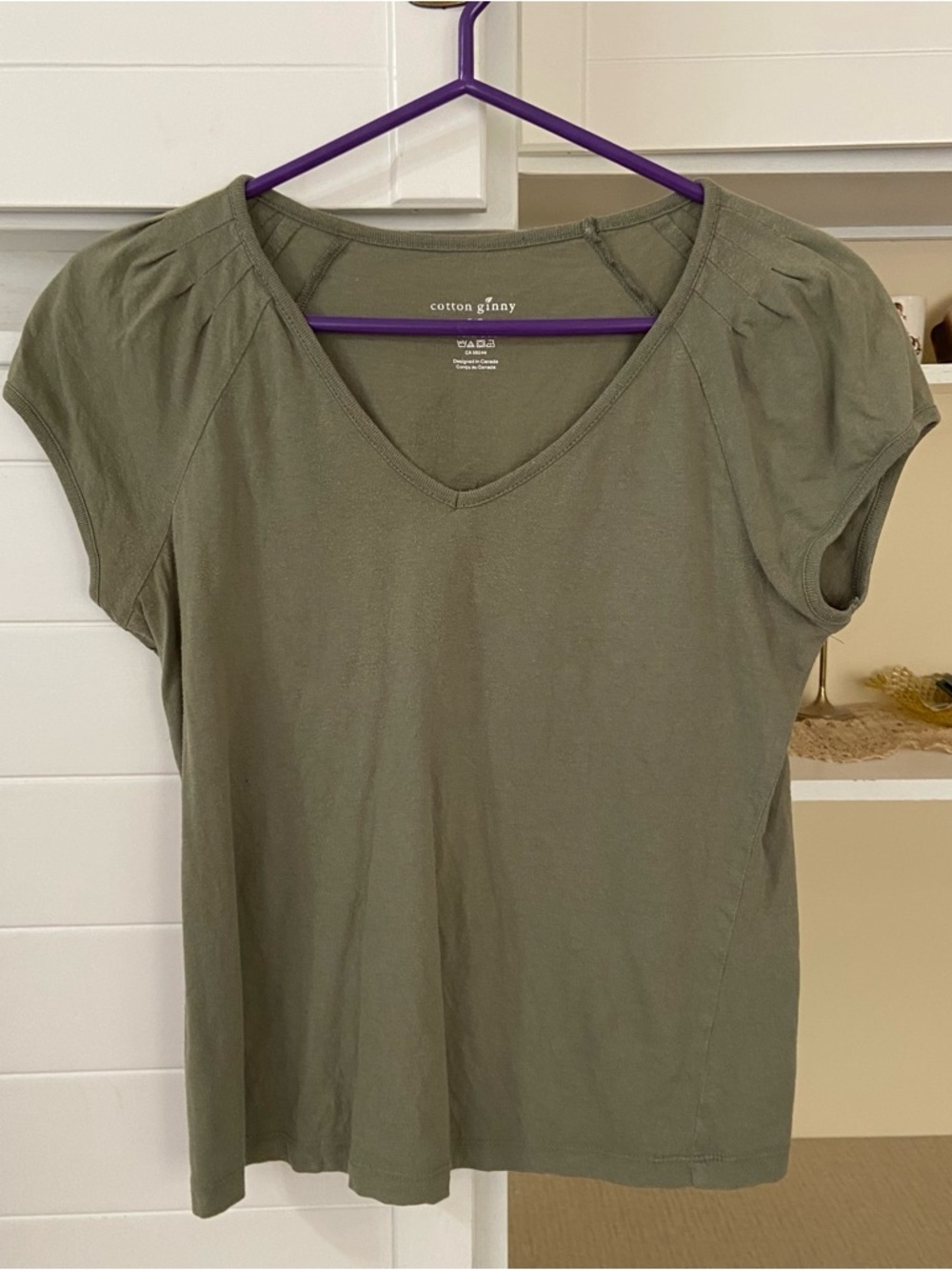 Basic Olive Green V-Neck Short Sleeve Top